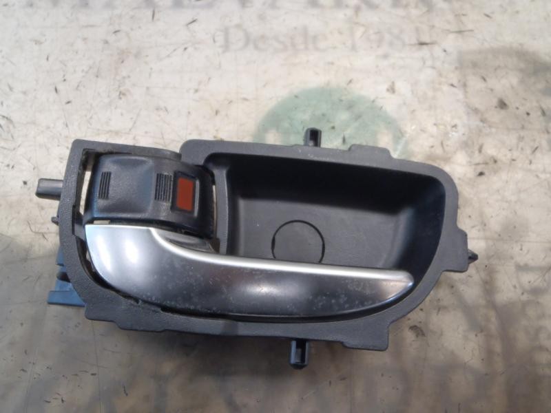 Recambio de maneta interior delantera izquierda para toyota auris 1.8 16v (híbrido) referencia OEM IAM 6920602300C0  