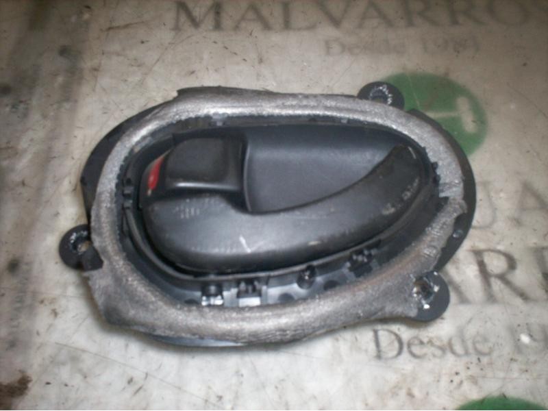 Recambio de maneta interior delantera izquierda para peugeot 406 berlina (s1/s2) stdt referencia OEM IAM   