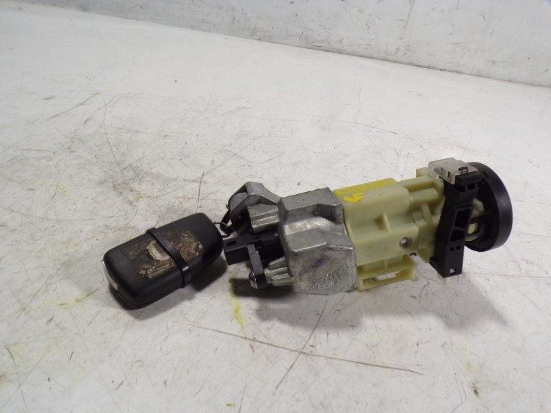 Recambio de antirrobo para nissan qashqai (j11) acenta referencia OEM IAM D87004EA1B 2523079942 