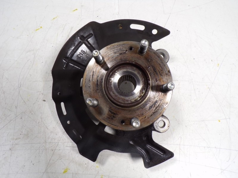 Recambio de mangueta delantera derecha para kia ceed 1.6 crdi cat referencia OEM IAM 51716G4AA0  