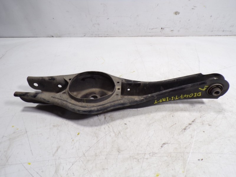Recambio de brazo suspension inferior trasero izquierdo para kia ceed 1.6 crdi cat referencia OEM IAM 55210G4AA0  