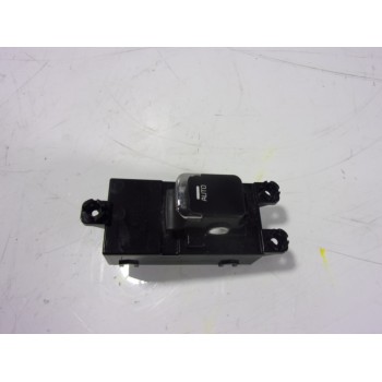 MANDO ELEVALUNAS DELANTERO DERECHO 93580A2100WK 4C25101000 4C25101000