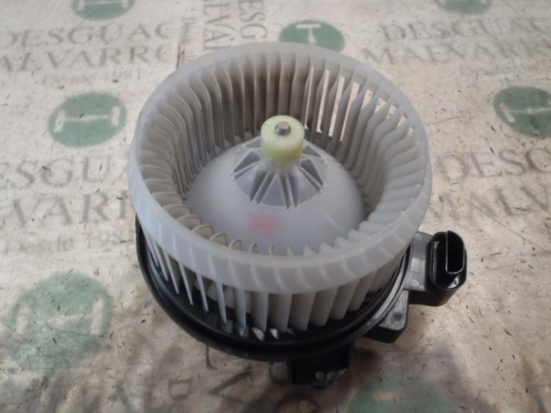 Recambio de motor calefaccion para toyota auris 1.8 16v (híbrido) referencia OEM IAM 8710302150 AV272008104 AV272008104