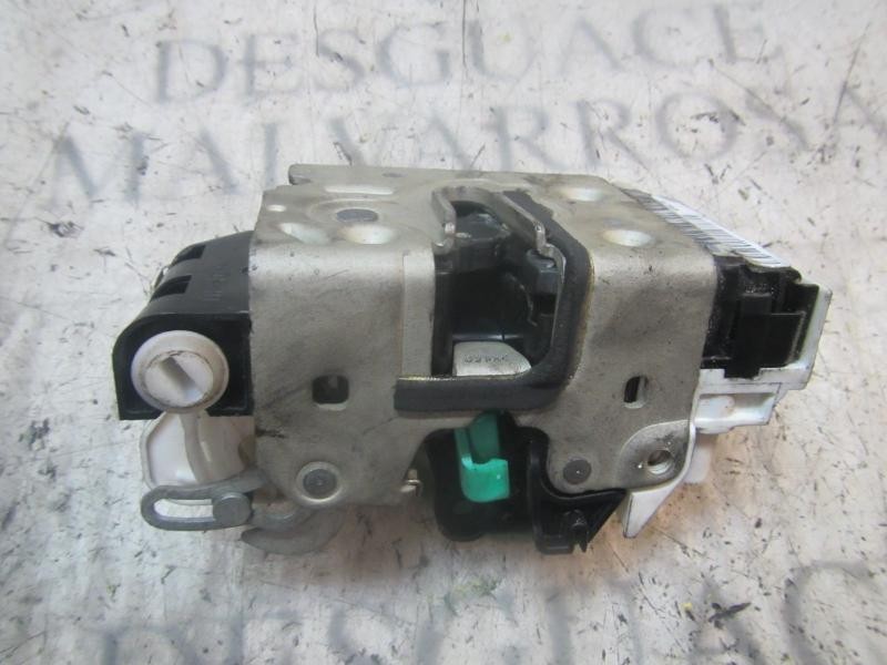 Recambio de cerradura puerta trasera izquierda para chrysler jeep compass 2.0 crd cat referencia OEM IAM 4589415AA  