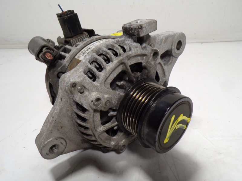 Recambio de alternador para toyota verso 1.6 16v cat referencia OEM IAM 270600T360 270600T360 