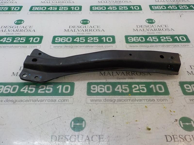 Recambio de travesaño inferior para tata indica vista 1.3 crdi referencia OEM IAM   