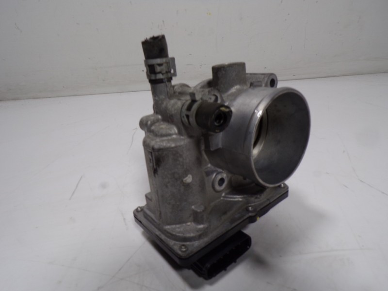 Recambio de caja mariposa para toyota verso 1.6 16v cat referencia OEM IAM 2203037050 2203037050 