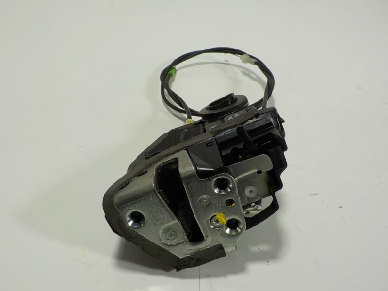 Recambio de cerradura puerta trasera izquierda para toyota verso 1.6 16v cat referencia OEM IAM 690600F031  