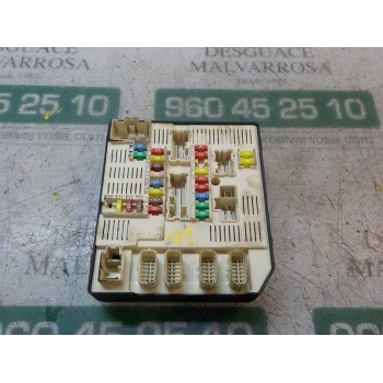 CAJA RELES / FUSIBLES 