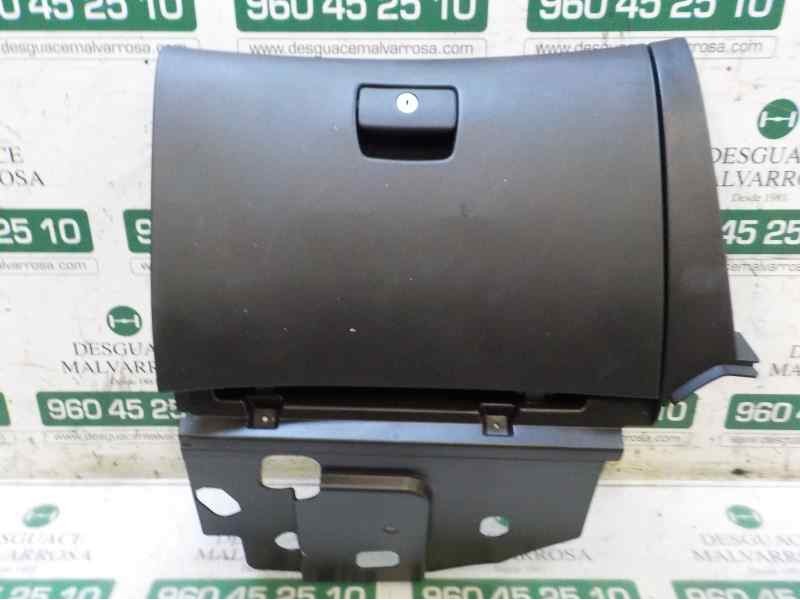 Recambio de guantera para chevrolet cruze 2.0 diesel cat referencia OEM IAM 42426839  