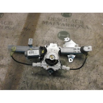 ELEVALUNAS TRASERO DERECHO 