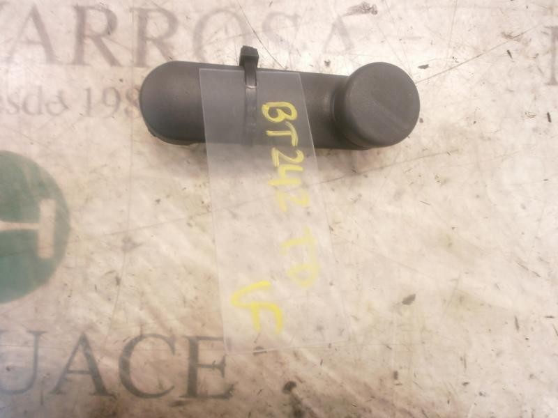 Recambio de maneta elevalunas trasera derecha para opel meriva enjoy referencia OEM IAM   