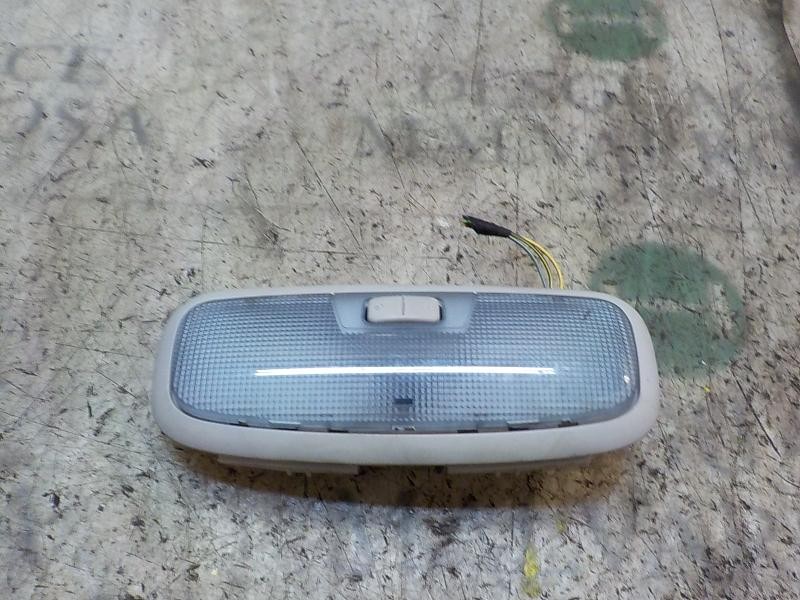 Recambio de piloto interior para ford fiesta (ccn) trend referencia OEM IAM 1758122  