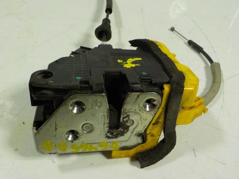 Recambio de cerradura puerta delantera derecha para kia cee´´d 1.6 crdi cat referencia OEM IAM 81320A2110 81320A2110 