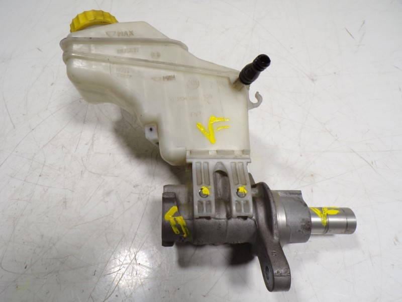 Recambio de bomba freno para fiat 500 l (330) pop star referencia OEM IAM 77366318 0204051108 