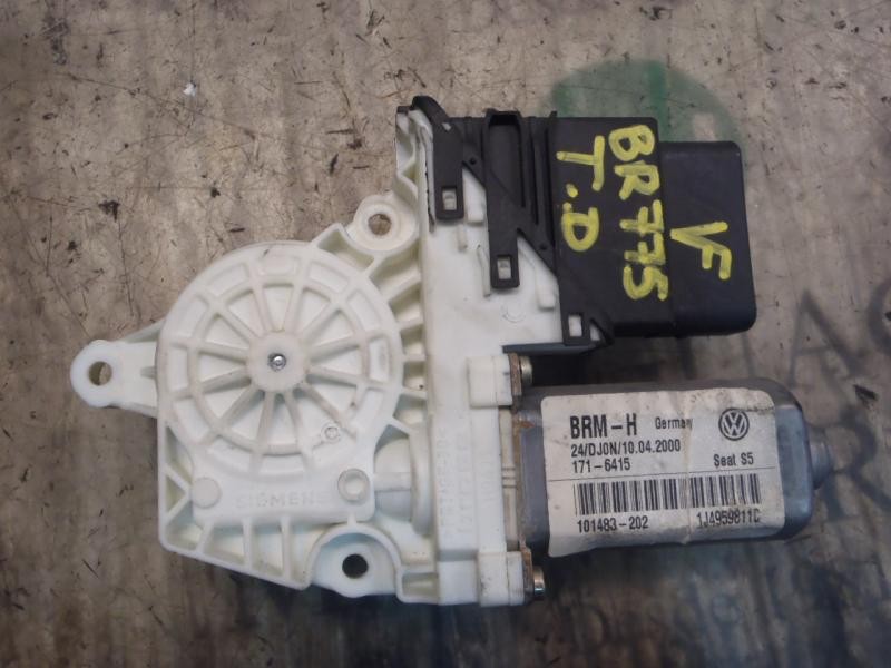 Recambio de motor elevalunas trasero derecho para seat leon (1m1) signo referencia OEM IAM   