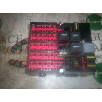 CAJA RELES / FUSIBLES 