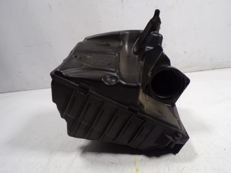 Recambio de filtro aire para renault scenic iii grand dynamique referencia OEM IAM 8200947663 8200947663 1032331S03