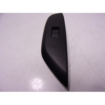 MANDO ELEVALUNAS DELANTERO DERECHO 8481002260 74231K0080 