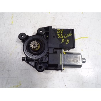 MOTOR ELEVALUNAS DELANTERO DERECHO 807302741R 807302741R 915943200