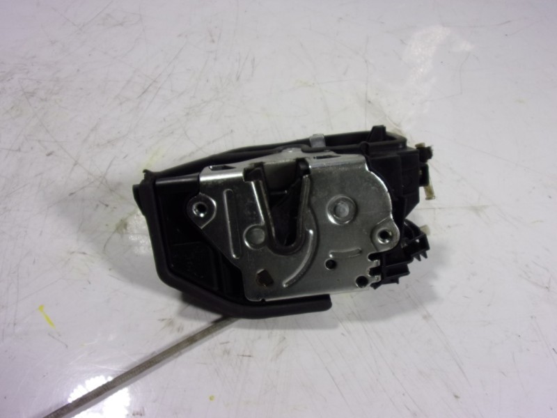 Recambio de cerradura puerta trasera izquierda para bmw serie 1 lim. (f20) 118i referencia OEM IAM 51227202147 7229459 