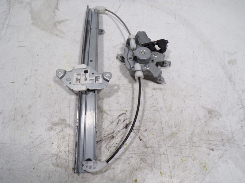 Recambio de elevalunas trasero derecho para renault koleos 2.0 dci diesel fap referencia OEM IAM 827207007R 82730JY10A 