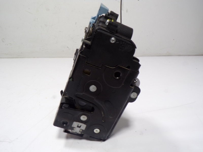 Recambio de cerradura puerta delantera derecha para skoda octavia berlina (1z3) 1.6 16v fsi referencia OEM IAM  3D1837016AC 