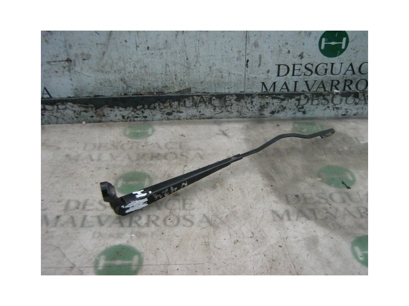 Recambio de brazo limpia delantero izquierdo para citroën xsara coupe 1.6 vtr referencia OEM IAM   