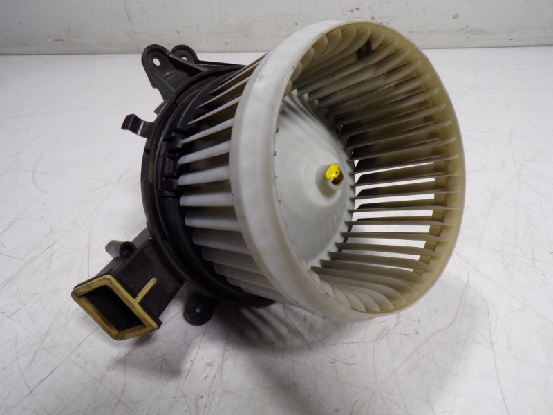 Recambio de motor calefaccion para fiat 500 l (330) pop star referencia OEM IAM 77366898 5R2630000 