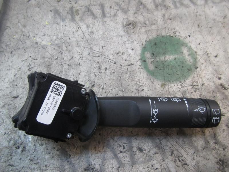 Recambio de mando limpia para opel astra j lim. cosmo referencia OEM IAM 95433818  