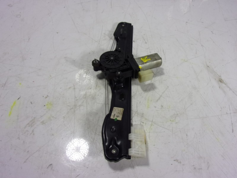 Recambio de elevalunas trasero derecho para bmw serie 1 lim. (f20) 118i referencia OEM IAM 51357281884 7242556 