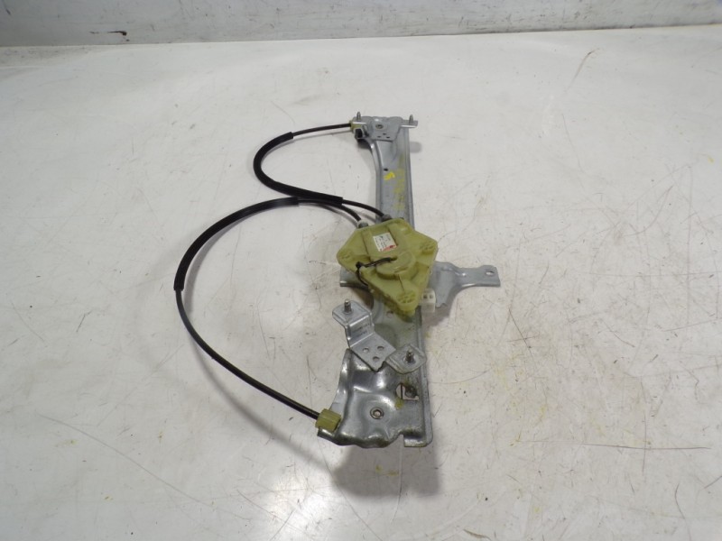 Recambio de elevalunas trasero izquierdo para renault latitude 2.0 dci diesel fap referencia OEM IAM 827210009R 827210009R 