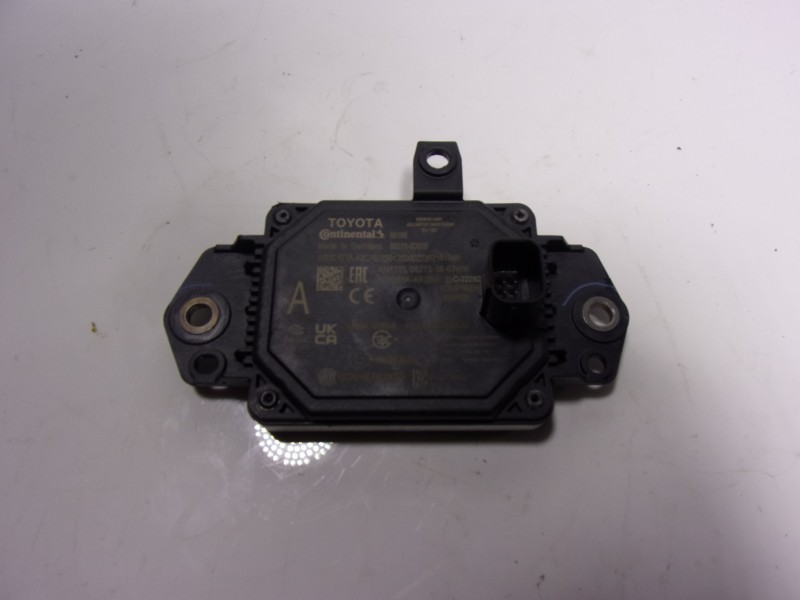 Recambio de modulo electronico para toyota yaris cross 1.5 vvti 16 v 55 kw referencia OEM IAM 882100D010 882100D010 