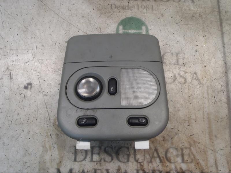 Recambio de piloto interior para renault master ii phase 2 combi kombi 2,8t l1 6pl. referencia OEM IAM   