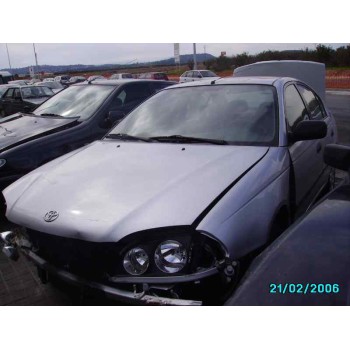 TOYOTA AVENSIS BERLINA (T 22)