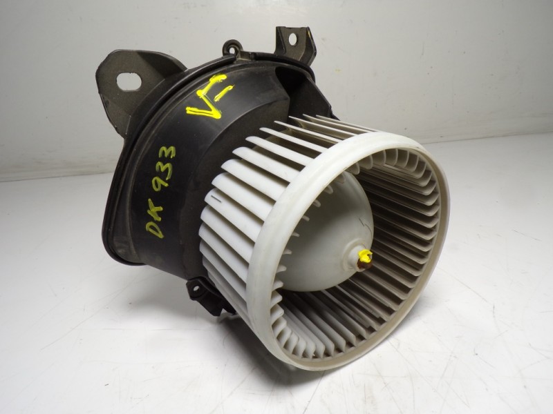 Recambio de motor calefaccion para opel corsa e 1.4 referencia OEM IAM 13335075 253075 