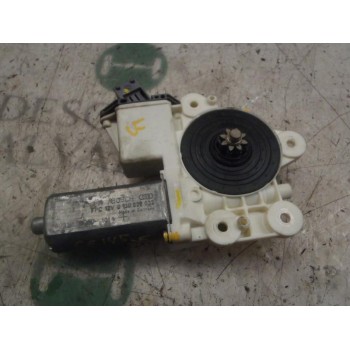 MOTOR ELEVALUNAS DELANTERO DERECHO 