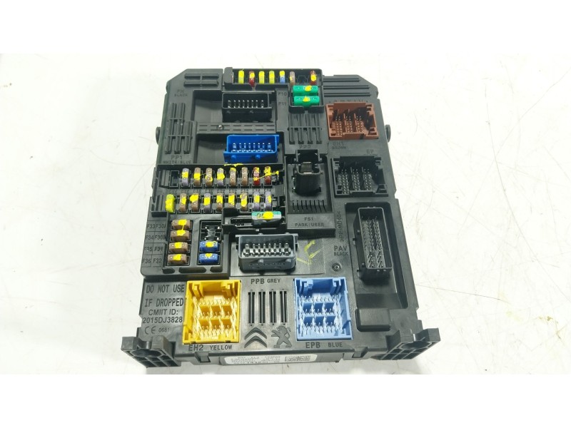 Recambio de caja reles / fusibles para citroën c3 iii (sx) 1.2 puretech 82 referencia OEM IAM 1673386080 9845141280 