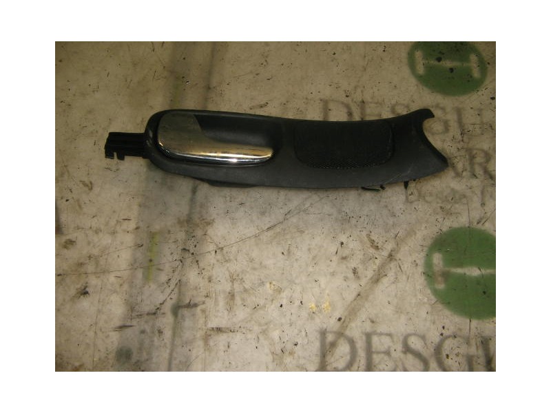 Recambio de maneta interior delantera izquierda para audi a4 berlina (b5) 2.6 referencia OEM IAM   