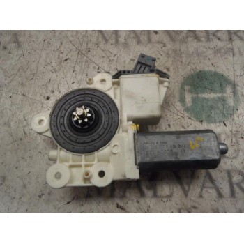 MOTOR ELEVALUNAS TRASERO DERECHO 