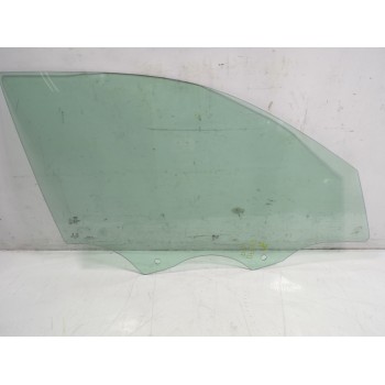 CRISTAL PUERTA DELANTERO DERECHO 82G845202 