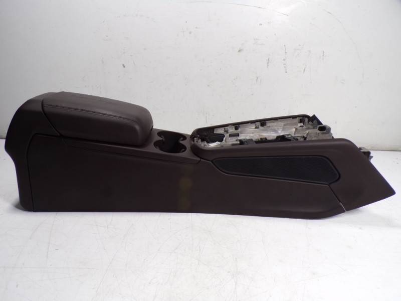 Recambio de apoyabrazos central para porsche macan (typ ) base referencia OEM IAM 95B864207G6J0 95B863239EN 95B863241E3T0