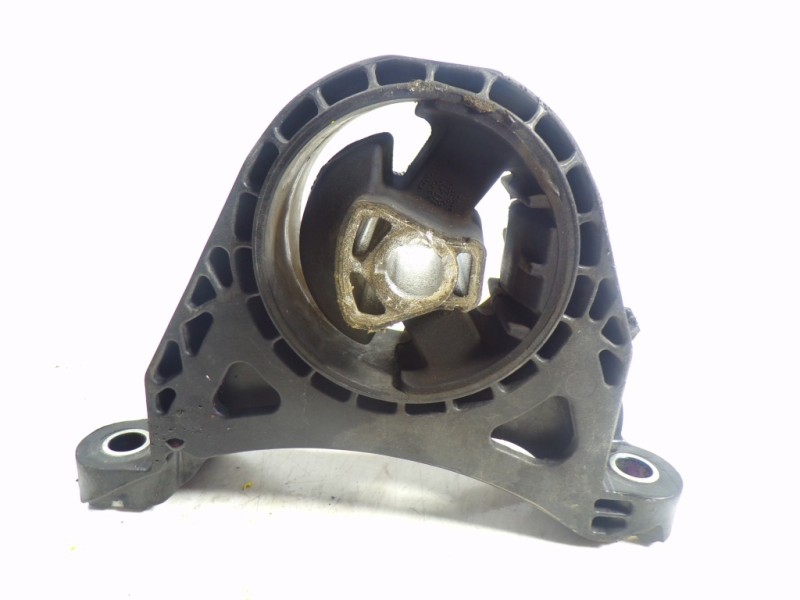 Recambio de soporte motor para opel insignia sports tourer 2.0 16v cdti referencia OEM IAM 684616  