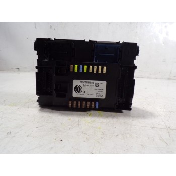 CAJA RELES / FUSIBLES 52048831 520657580 28558962