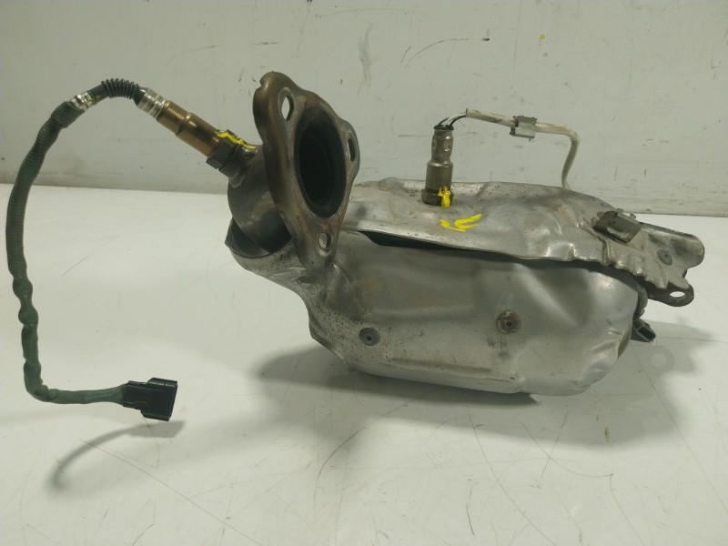 Recambio de catalizador para dacia sandero ii 1.0 tce 90 gpf referencia OEM IAM 208A07241R 208A07241R 