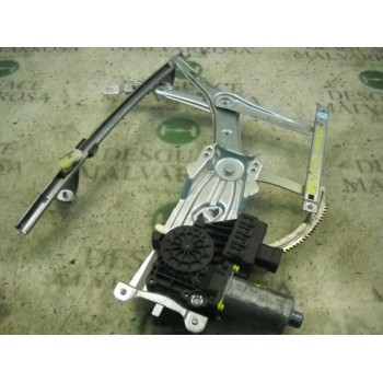 ELEVALUNAS DELANTERO DERECHO 