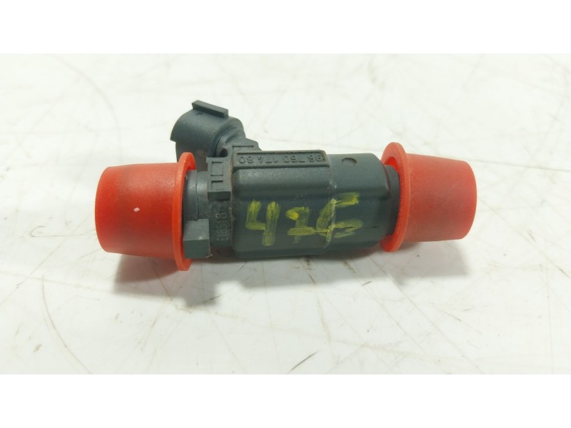 Recambio de inyector para citroën c3 iii (sx) 1.2 puretech 82 referencia OEM IAM 9676017480 9676017480 