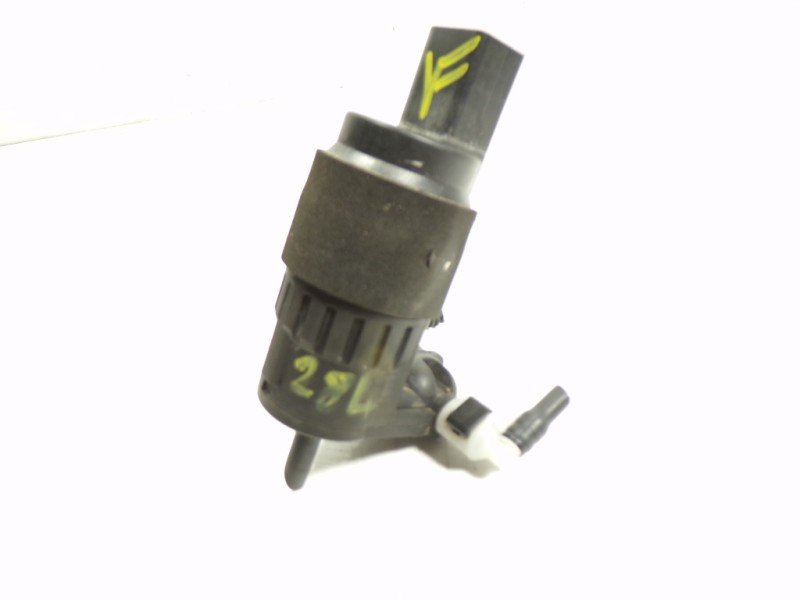 Recambio de bomba limpia para porsche macan (typ ) base referencia OEM IAM 95562817201  