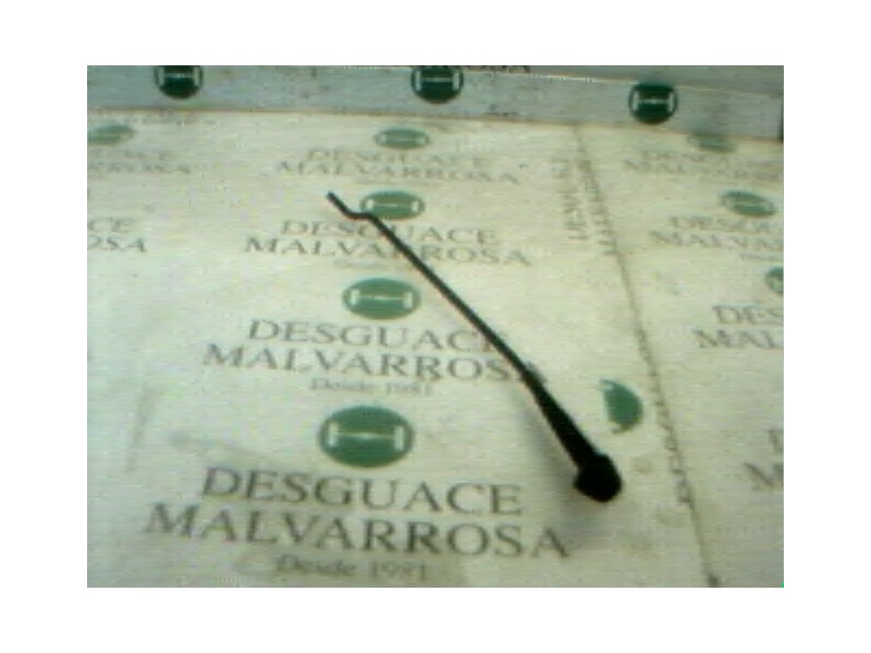 Recambio de brazo limpia delantero izquierdo para opel corsa b sport referencia OEM IAM   