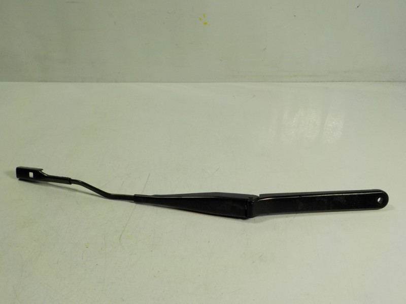 Recambio de brazo limpia delantero derecho para porsche 718 cayman (typ 982) s referencia OEM IAM 99162812203  